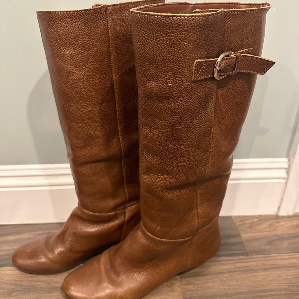 STEVE by Steve Madden Intyce cognac boots